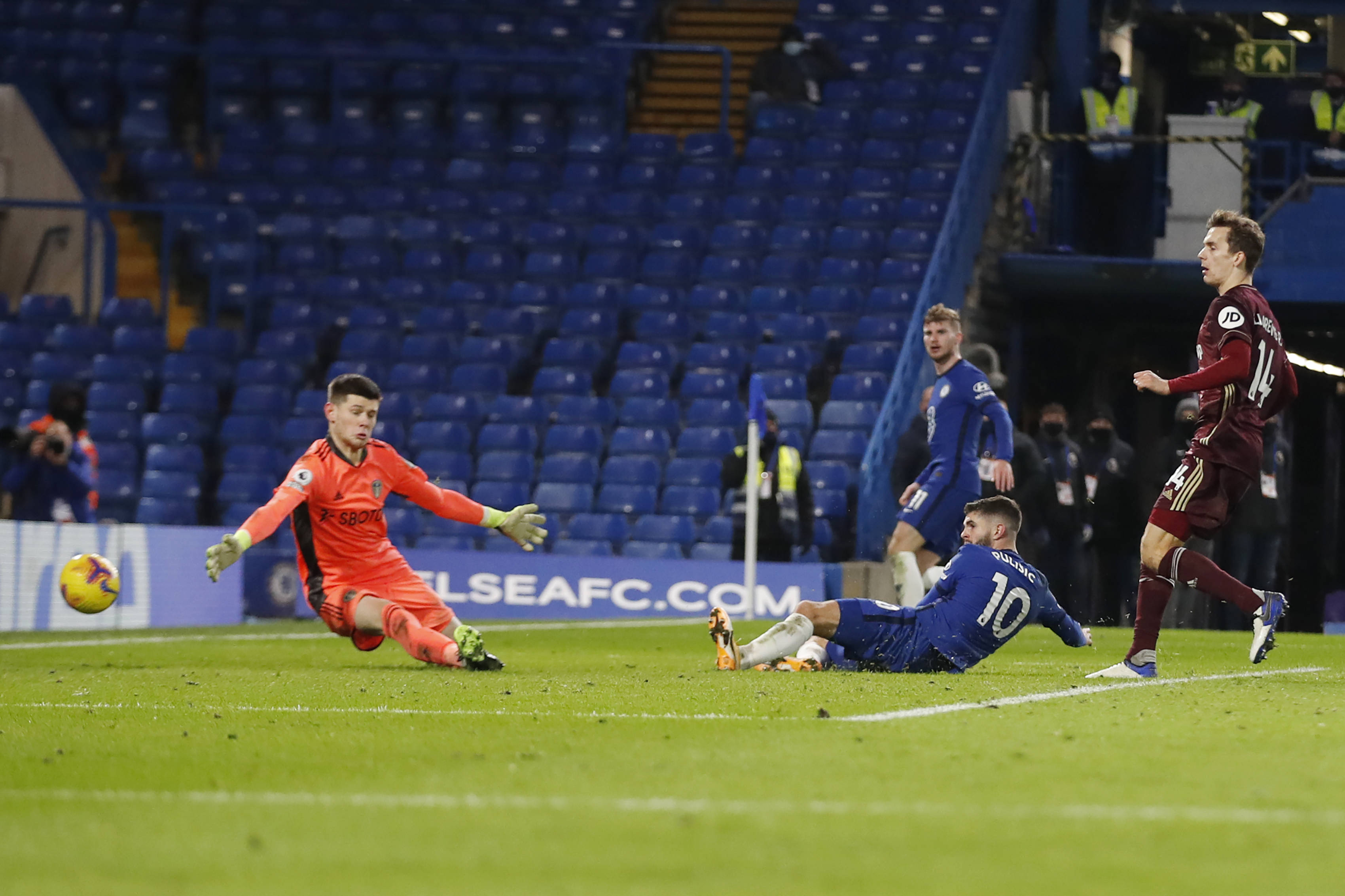 羽毛球亚团赛：中国3-2强势逆转日本挺进决赛,男双绝地翻盘 五小时苦战胜出.