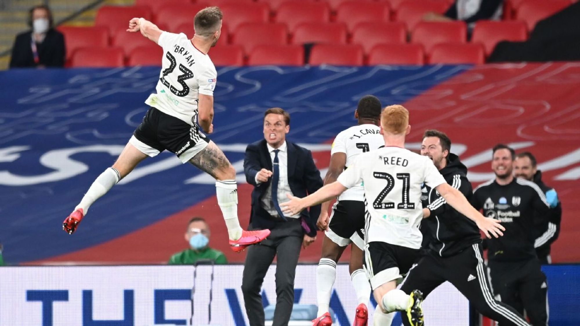 末节爆发带领逆转 火箭旧将20+7助巴西击败美国仍具NBA水准